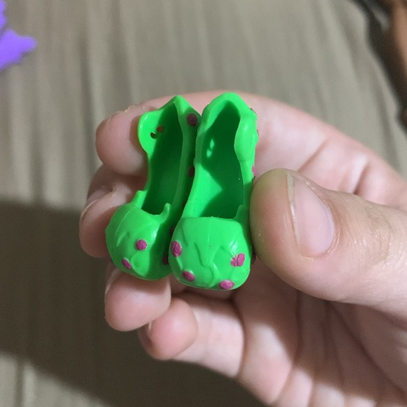 Venus, Clawdeen, Ghoulia, and Rochelle Replacement Parts, “Ghouls Night Out” - Picture 10 of 10